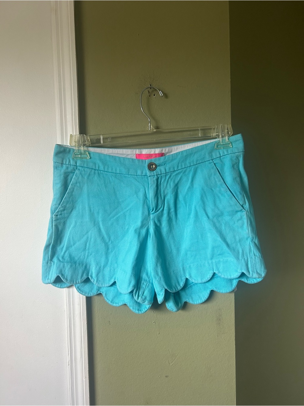 Lilly Pulitzer Scallop Hem Shorts in Aqua Marine Sz 4